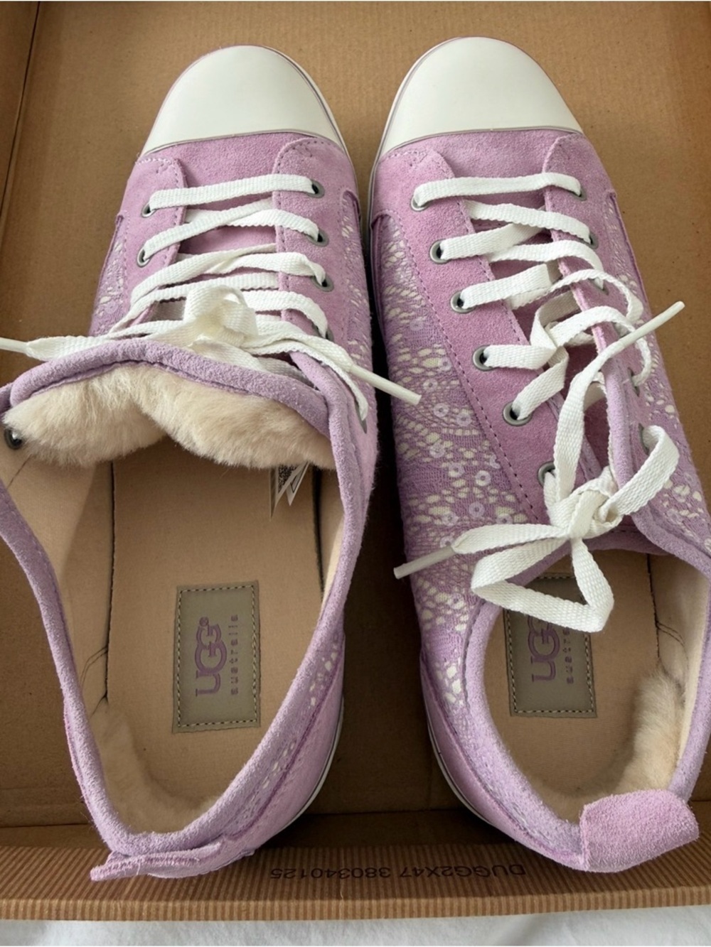 UGG Lavender Cozy Lace Sneakers 💜 | Size 11 | BNWT Fur Inside Sequins Sparkle